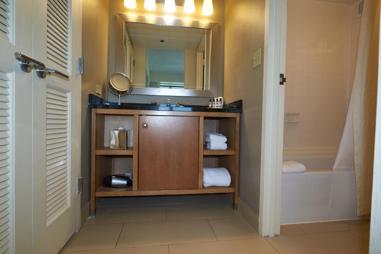 ไฮแอท รีเจนซี ลิสเล เนียร์ เนเพอร์วิลล์ Hotel แลนเบดรอก ภายนอก รูปภาพ